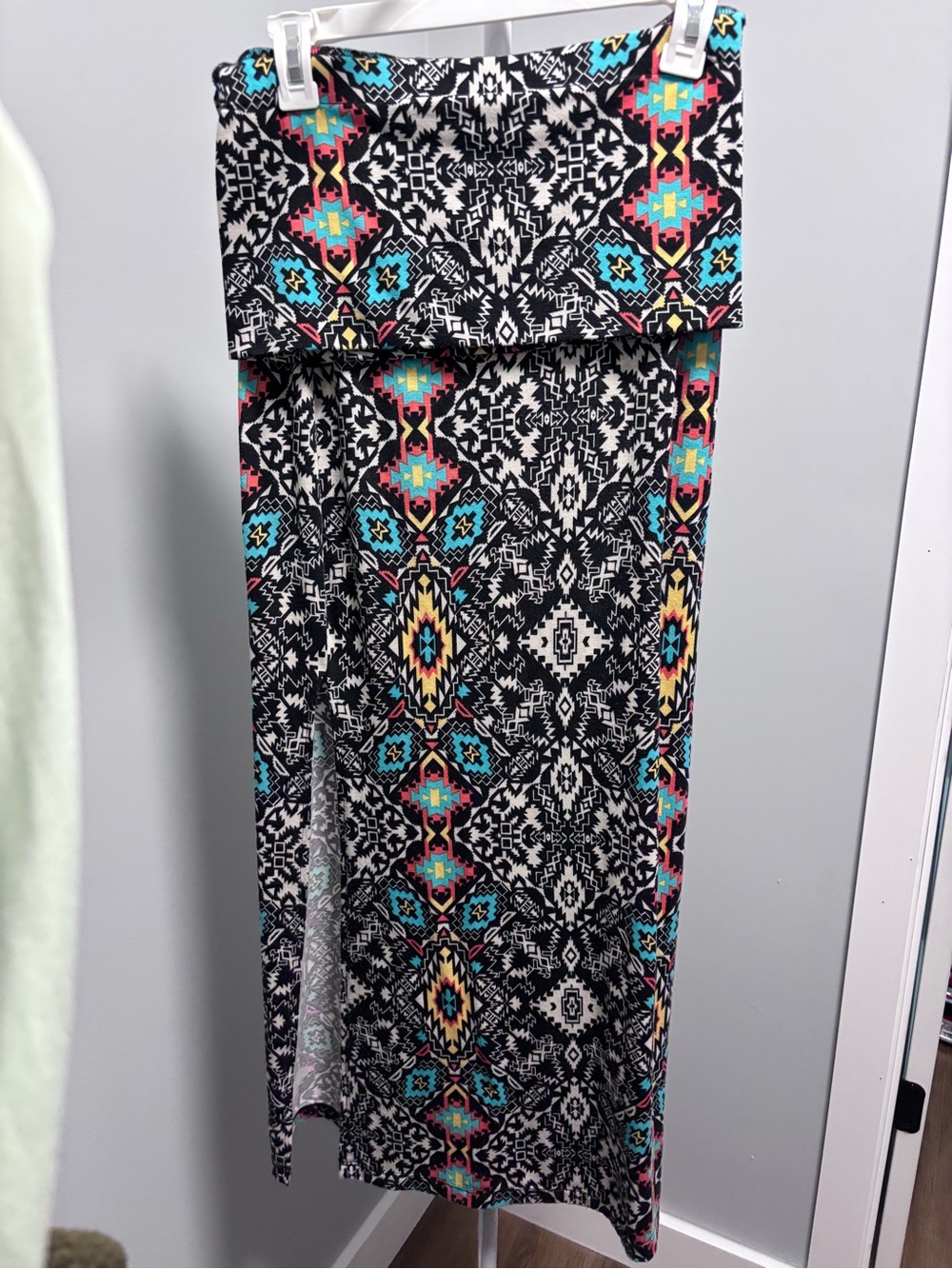 Charlotte Russe Black Maxi Skirt with Turquoise, Coral & Yellow Accent Print
